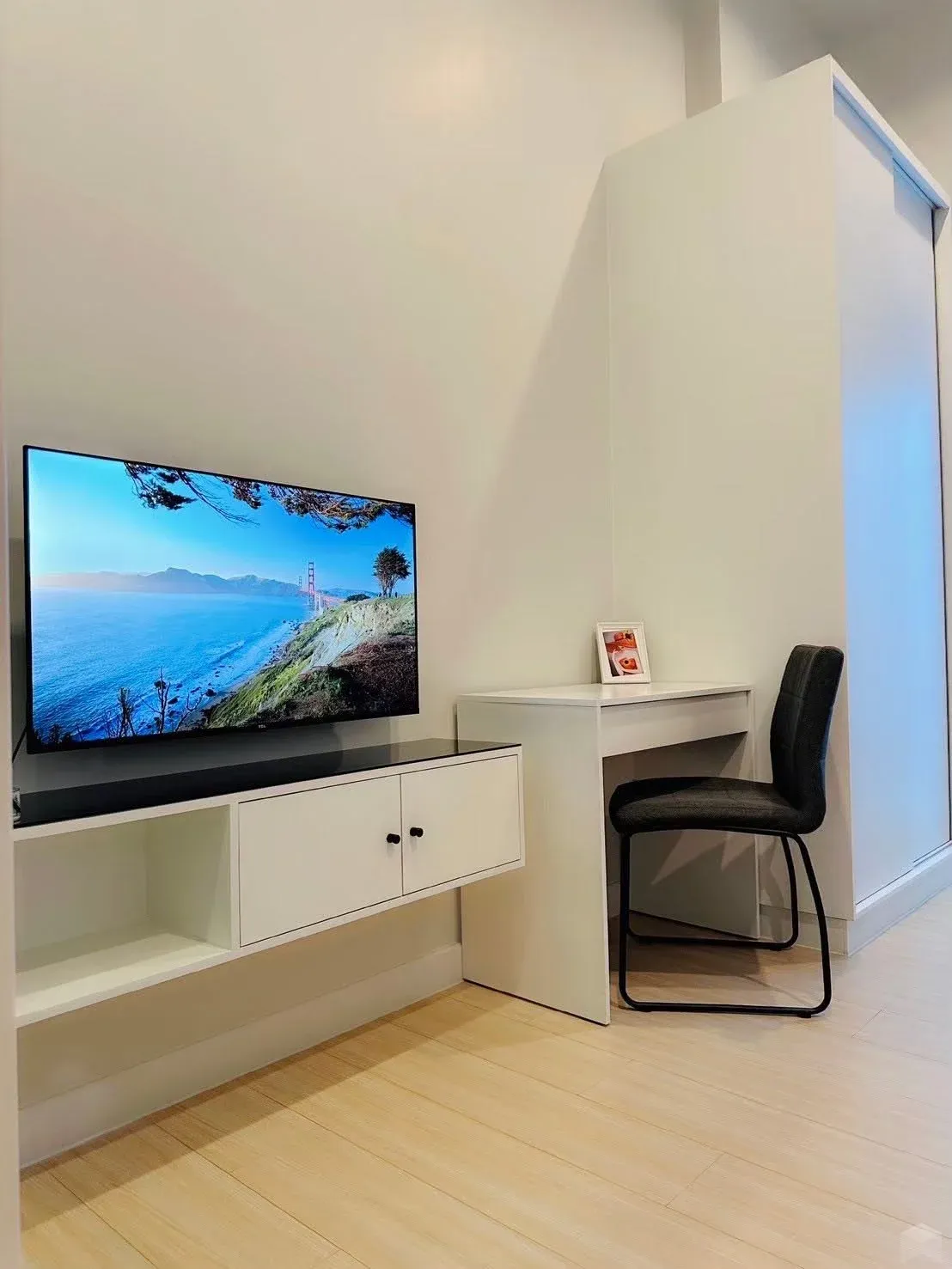 Rent Condo - 🌟 ให้เช่าคอนโดเฟอร์นิเจอร์ครบพร้อมอยู่ ใกล้ BTS วุฒากาศ | เมโทร สกาย วุฒากาศ (Metro Sky Wutthakat) 🏙️ Properties Wutthakat • Bangkok - Image 3