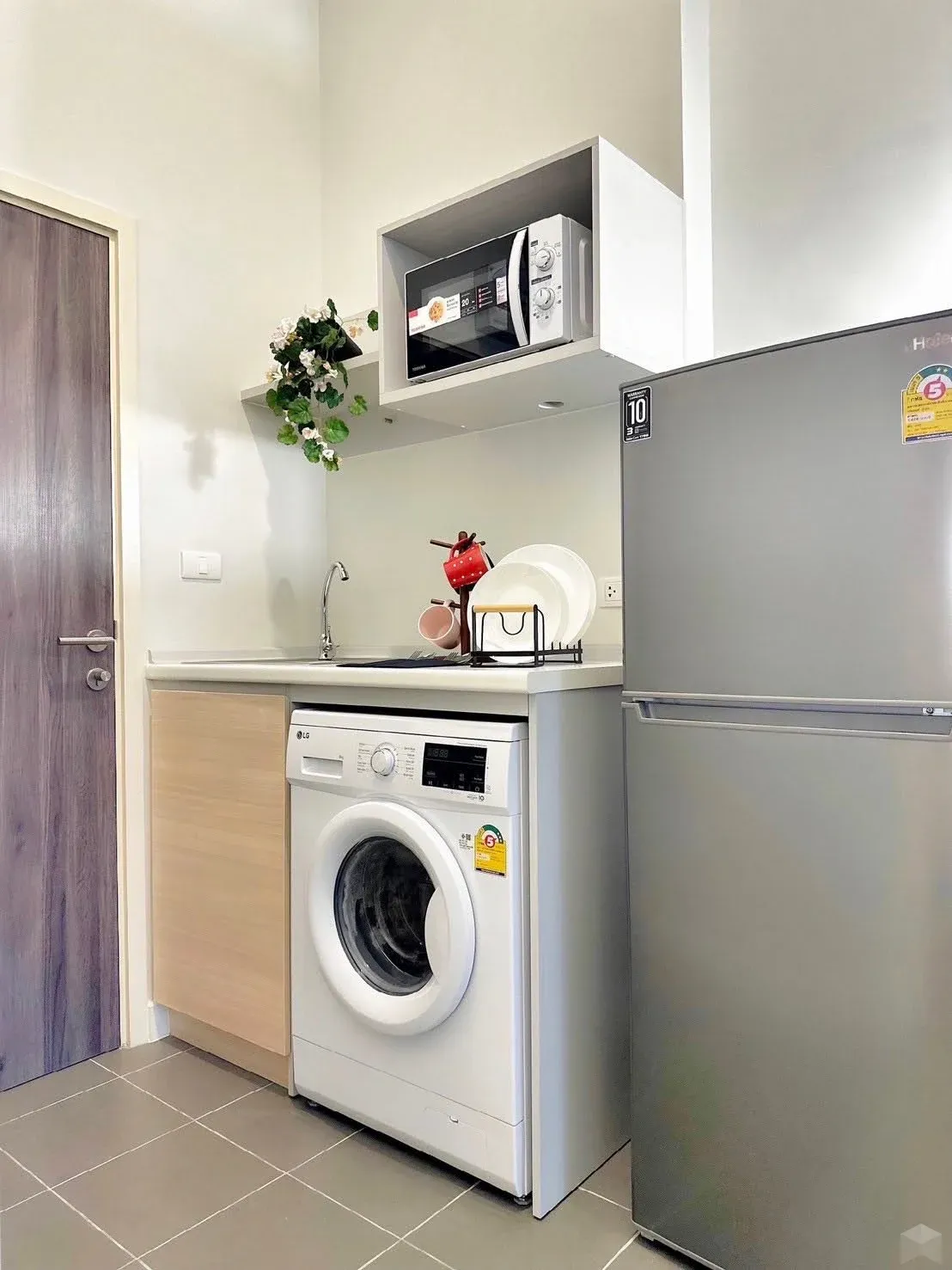 Rent Condo - 🌟 ให้เช่าคอนโดเฟอร์นิเจอร์ครบพร้อมอยู่ ใกล้ BTS วุฒากาศ | เมโทร สกาย วุฒากาศ (Metro Sky Wutthakat) 🏙️ Properties Wutthakat • Bangkok - Image 4