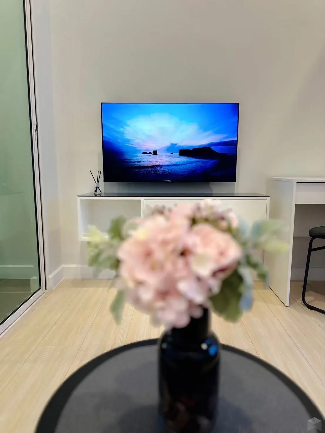 Rent Condo - 🌟 ให้เช่าคอนโดเฟอร์นิเจอร์ครบพร้อมอยู่ ใกล้ BTS วุฒากาศ | เมโทร สกาย วุฒากาศ (Metro Sky Wutthakat) 🏙️ Properties Wutthakat • Bangkok - Image 6