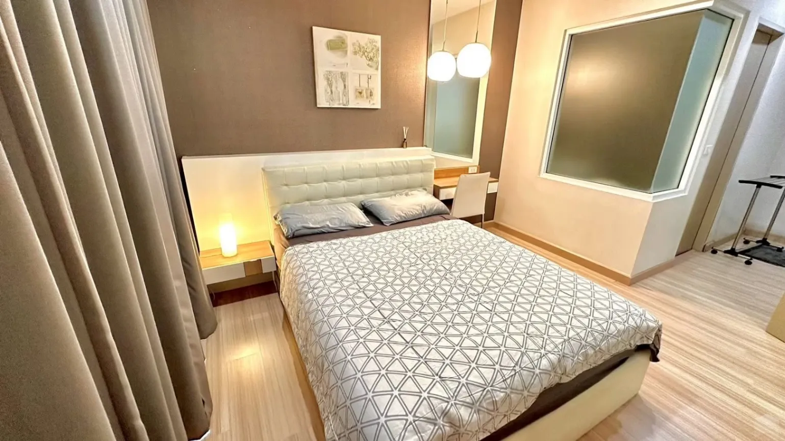 Sale/Rent Condo - 🌟 [ขาย/เช่า] คอนโดไซส์ใหญ่ เฟอร์ฯ บิ้วอินครบ ใกล้รถไฟฟ้าเพียง 200 เมตร | The Hotel Serviced Condo (รัตนาธิเบศร์) 🏙️✨ Properties Rattanathibet • Nonthaburi - Image 2