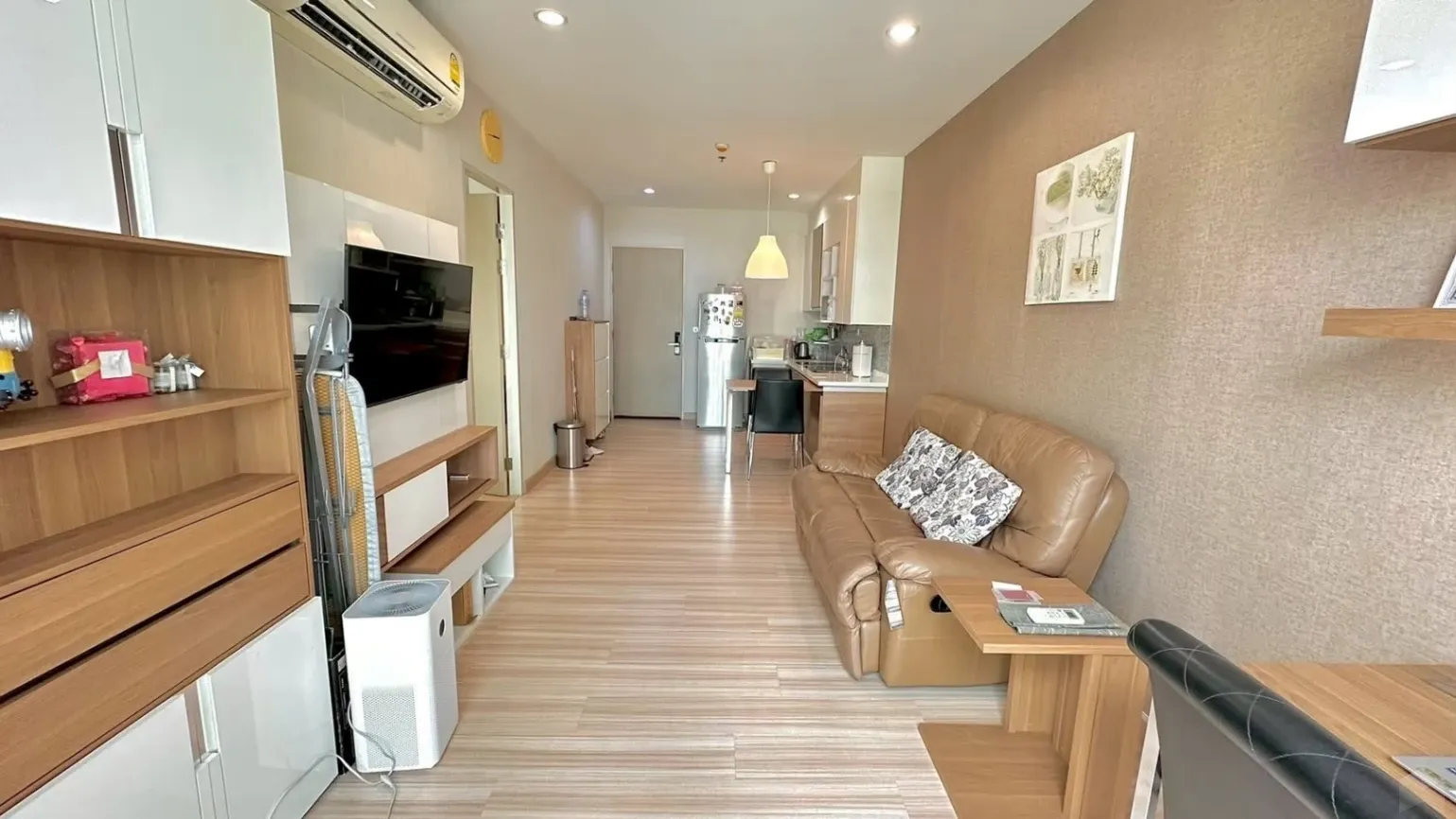 Sale/Rent Condo - 🌟 [ขาย/เช่า] คอนโดไซส์ใหญ่ เฟอร์ฯ บิ้วอินครบ ใกล้รถไฟฟ้าเพียง 200 เมตร | The Hotel Serviced Condo (รัตนาธิเบศร์) 🏙️✨ Properties Rattanathibet • Nonthaburi - Image 1