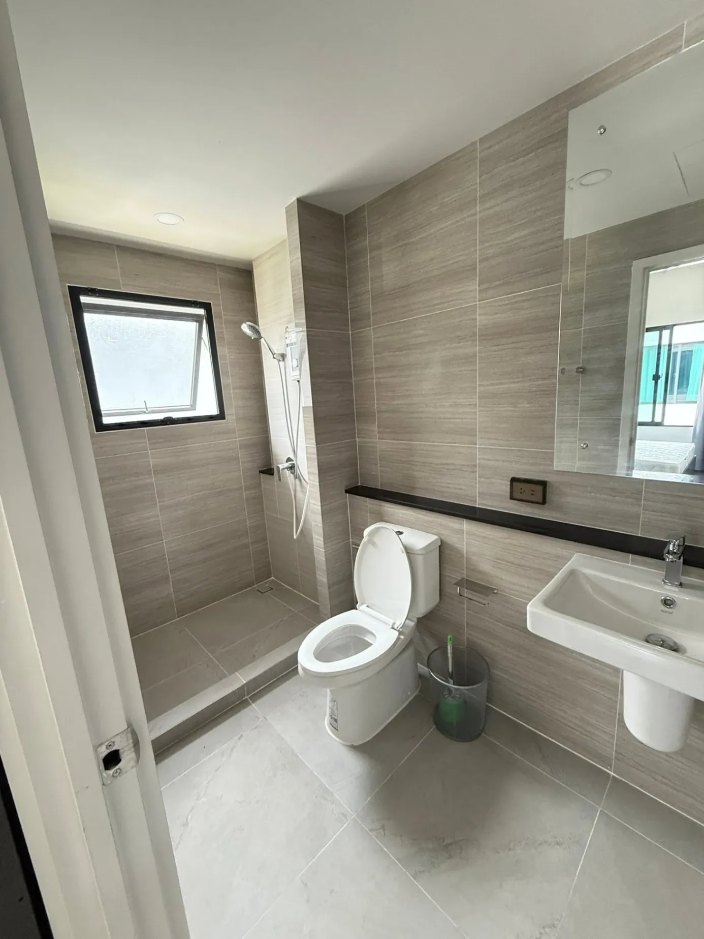 Sale/Rent Single House - 🌟 ขาย/ให้เช่าบ้านเดี่ยวหลังริม ซอยส่วนตัว เฟอร์นิเจอร์ครบพร้อมอยู่ | บริทาเนีย บางนา - ศรีวารี (Britania Bangna - Srivaree) 🏡✨ Properties Bang Na • Bangkok - Image 9