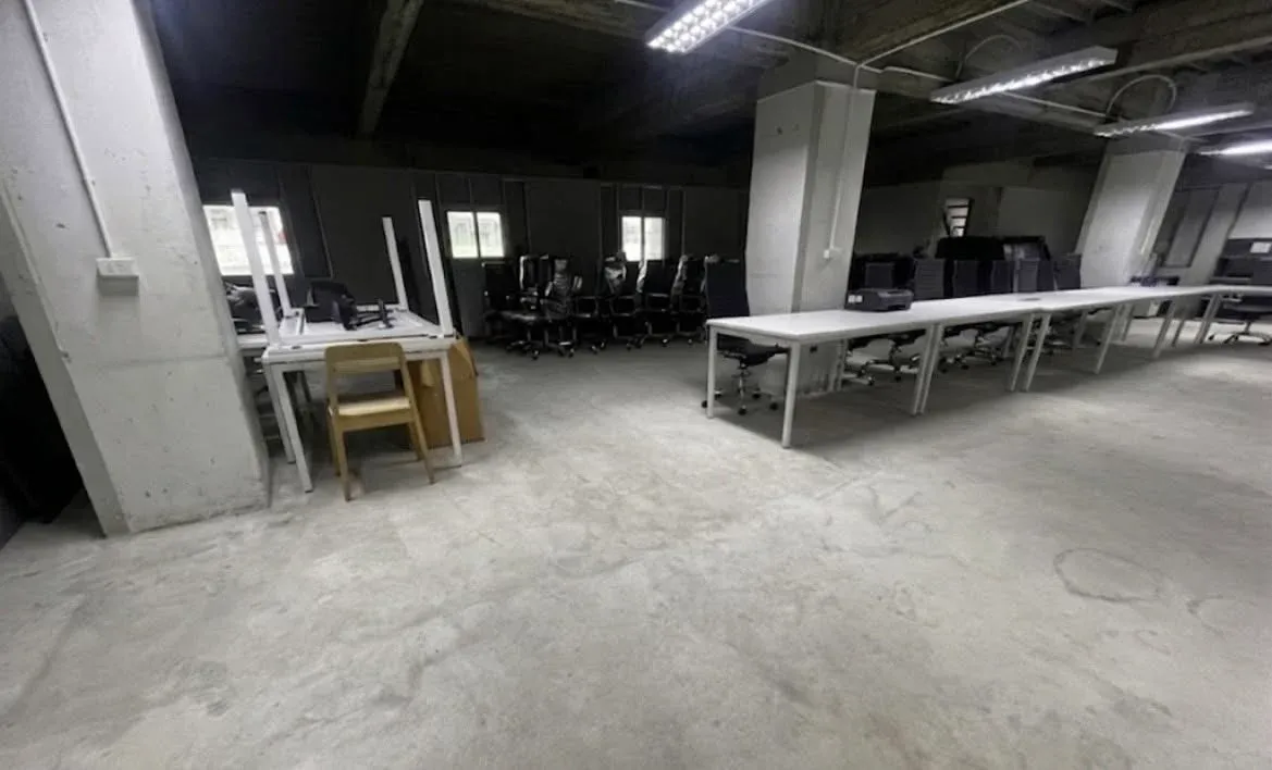 Sale/Rent Commercial Building - 🏢 โอกาสทองของนักลงทุน! ขาย/เช่า อาคารพาณิชย์ 7 ชั้น พร้อมโกดังขนาดใหญ่ | ทำเลทอง ซอยสุภาพงษ์ 3 (ใกล้ซีคอนสแควร์ & รถไฟฟ้าสายสีเหลือง) 🚀✨ Properties Srinakarin • Bangkok - Image 8