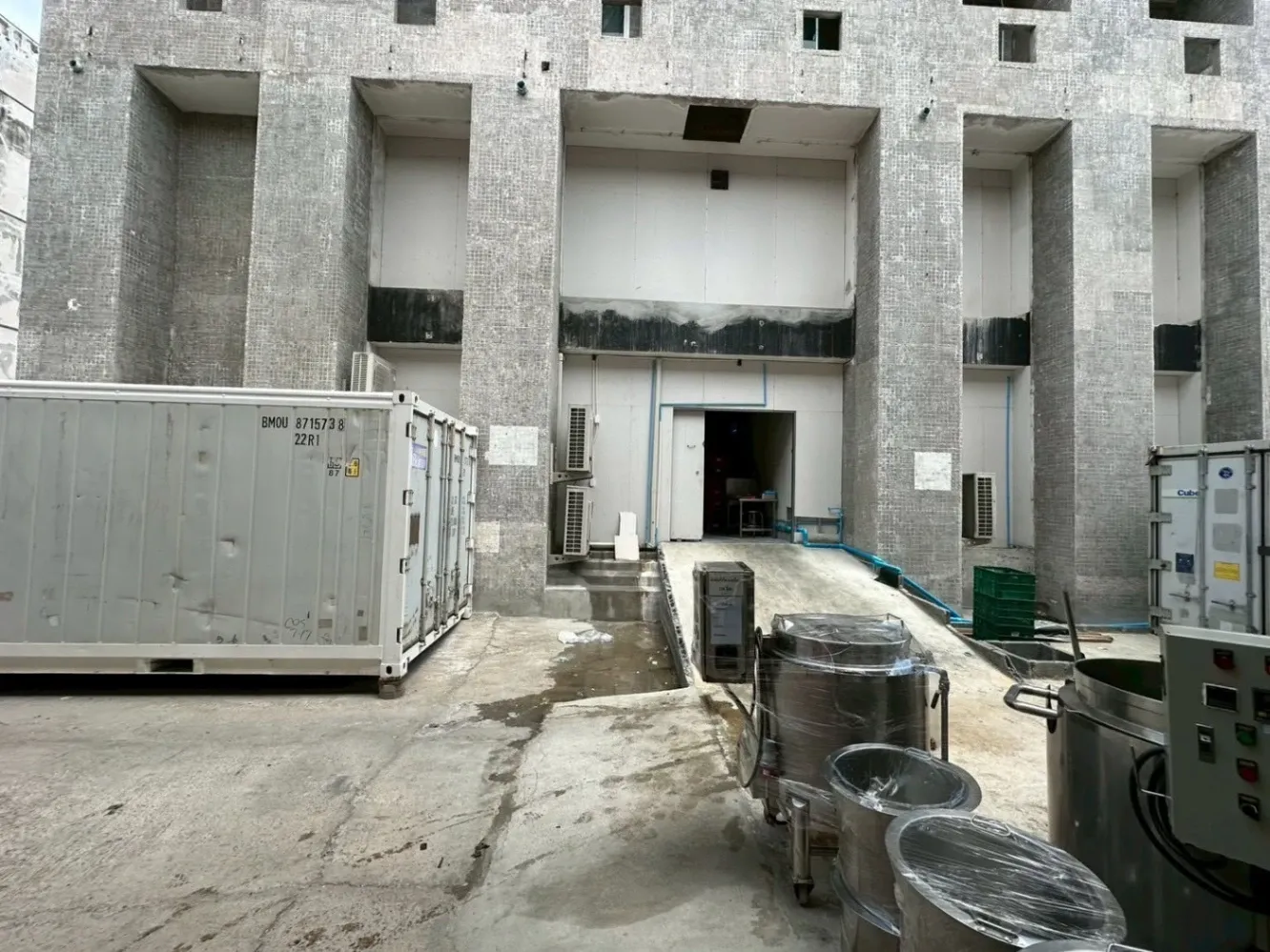 Sale/Rent Commercial Building - 🏢 โอกาสทองของนักลงทุน! ขาย/เช่า อาคารพาณิชย์ 7 ชั้น พร้อมโกดังขนาดใหญ่ | ทำเลทอง ซอยสุภาพงษ์ 3 (ใกล้ซีคอนสแควร์ & รถไฟฟ้าสายสีเหลือง) 🚀✨ Properties Srinakarin • Bangkok - Image 12