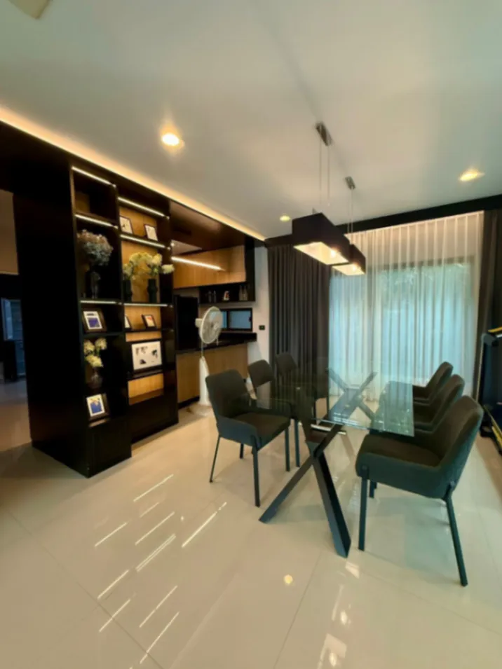 Rent Single House - [ให้เช่า] ✨ บ้านเดี่ยวหรูพร้อมอยู่ ✨ เศรษฐสิริ กรุงเทพกรีฑา 2 📍 ทำเลศักยภาพ ใกล้สวนส่วนกลาง บรรยากาศร่มรื่นเป็นส่วนตัว 🌳🍃 Properties Krungthep Kreetha • Bangkok - Image 6