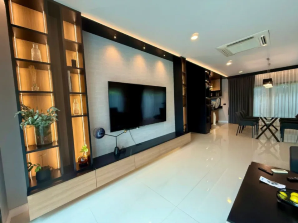 Rent Single House - [ให้เช่า] ✨ บ้านเดี่ยวหรูพร้อมอยู่ ✨ เศรษฐสิริ กรุงเทพกรีฑา 2 📍 ทำเลศักยภาพ ใกล้สวนส่วนกลาง บรรยากาศร่มรื่นเป็นส่วนตัว 🌳🍃 Properties Krungthep Kreetha • Bangkok - Image 3