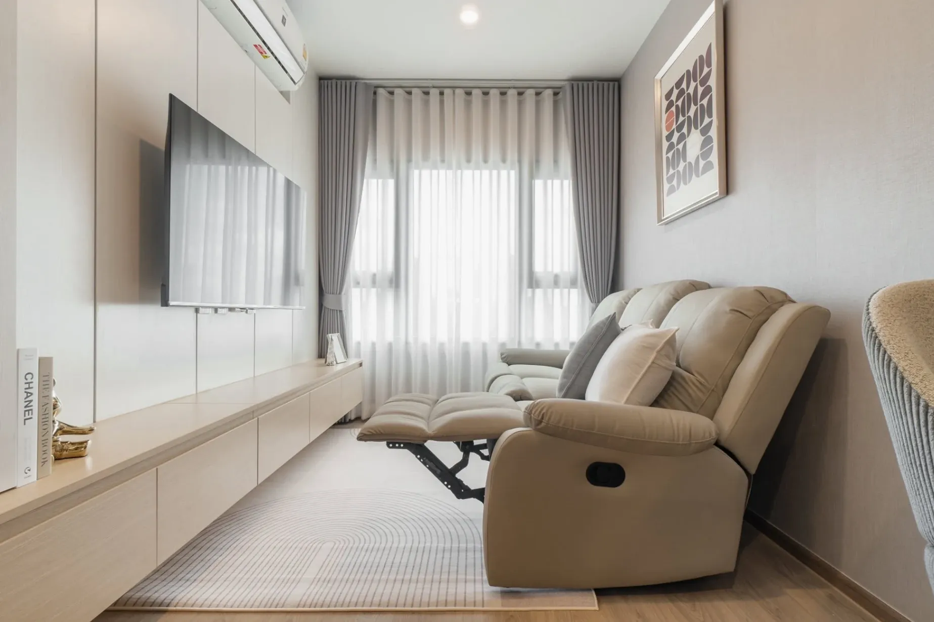 Rent Condo - 🌟 [ให้เช่า] คอนโดห้องใหม่แกะกล่อง ชั้นสูง วิวสวนเบญจกิติ | LIFE พระราม 4-อโศก Properties Asoke • Bangkok - Image 7