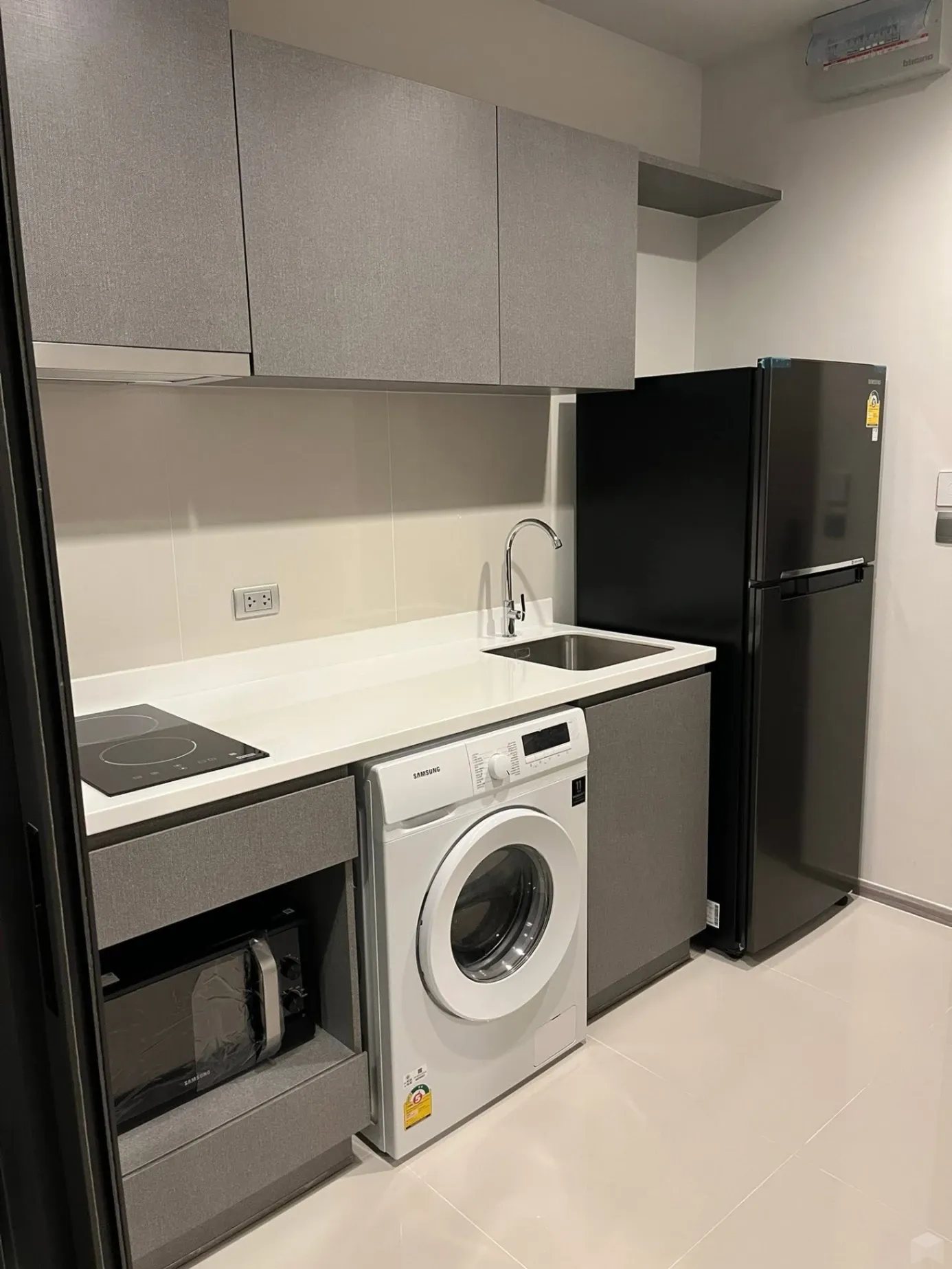 Rent Condo - 🌟 ให้เช่าคอนโดชั้นสูง วิวเมืองเปิดโล่ง พร้อมเข้าอยู่ | Life Asoke Hype 🏙️✨ Properties Asoke • Bangkok - Image 8