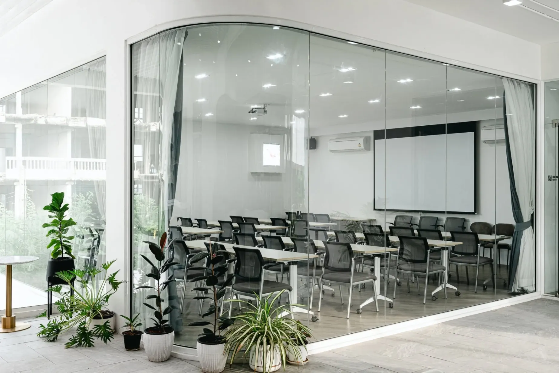 Rent Office Space - 🏢 [ให้เช่า] อาคารสำนักงาน Stand-alone ตกแต่งครบ พร้อมใช้งานทันที! (ศรีนครินทร์ ซอย 5) Properties Srinakarin • Bangkok - Image 3