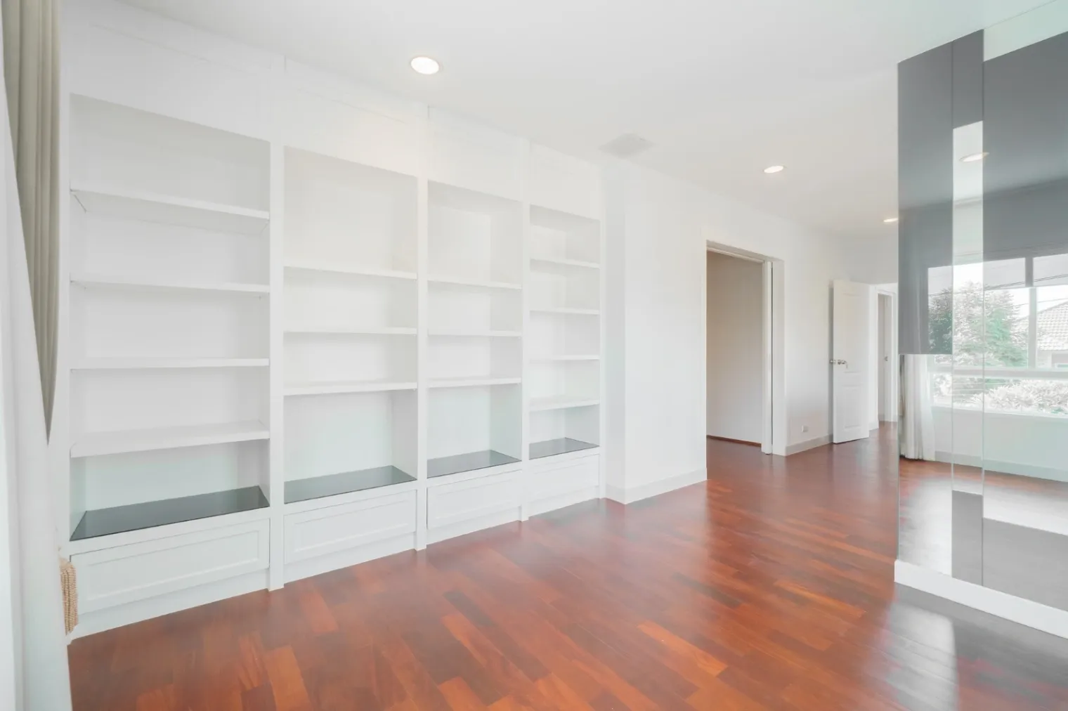 Sale/Rent Single House - หลุดขายด่วน! บ้านหรู 3 ชั้น ติด Wellington College (กรุงเทพกรีฑา) เดินไปเรียนได้เลย สภาพรีโนเวทใหม่เอี่ยม ราคาดีที่สุดในโครงการ! ✨ Properties Krungthep Kreetha • Bangkok - Image 15