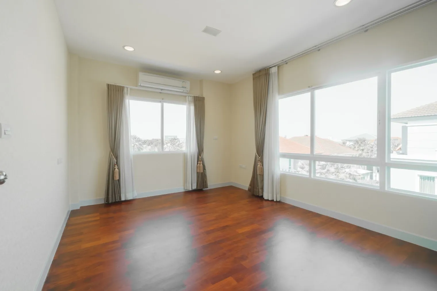 Sale/Rent Single House - หลุดขายด่วน! บ้านหรู 3 ชั้น ติด Wellington College (กรุงเทพกรีฑา) เดินไปเรียนได้เลย สภาพรีโนเวทใหม่เอี่ยม ราคาดีที่สุดในโครงการ! ✨ Properties Krungthep Kreetha • Bangkok - Image 14