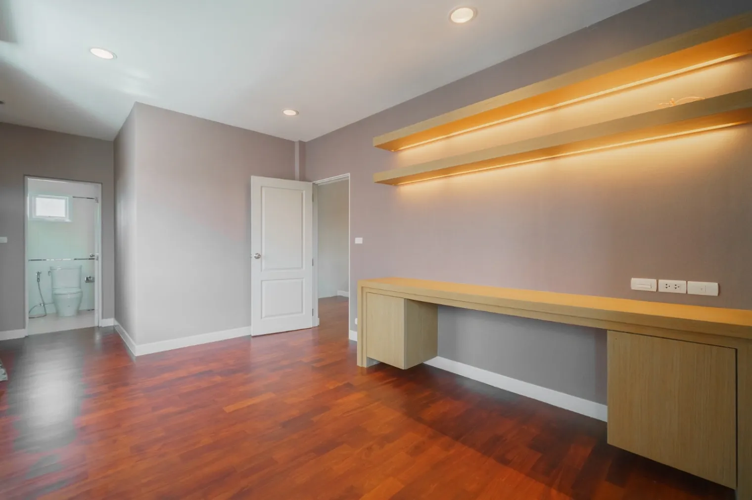Sale/Rent Single House - หลุดขายด่วน! บ้านหรู 3 ชั้น ติด Wellington College (กรุงเทพกรีฑา) เดินไปเรียนได้เลย สภาพรีโนเวทใหม่เอี่ยม ราคาดีที่สุดในโครงการ! ✨ Properties Krungthep Kreetha • Bangkok - Image 13